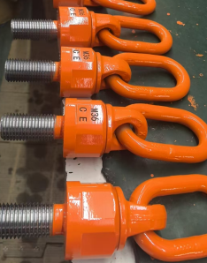 旋轉(zhuǎn)吊環(huán)與鋼絲繩搭配使用順利完成發(fā)動(dòng)機(jī)起吊作業(yè)